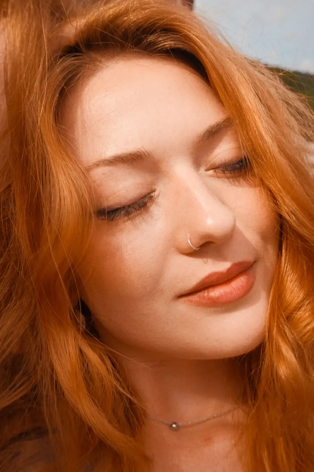 Close natural portrait in warm daylight