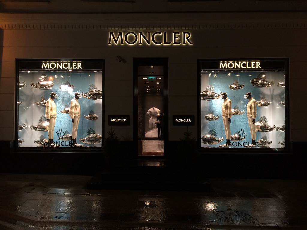 Retail decoration